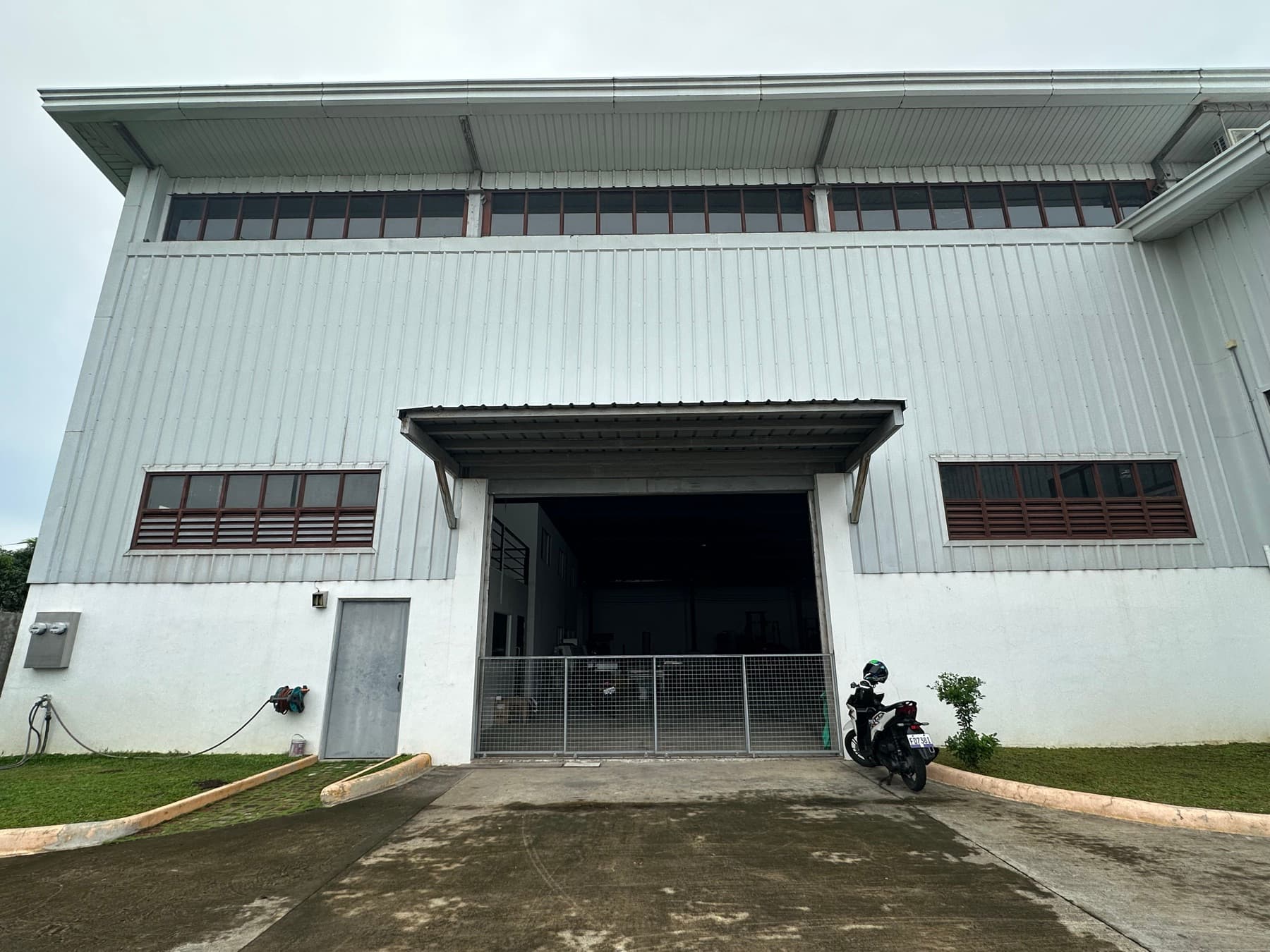 Squarefit facility photo 1