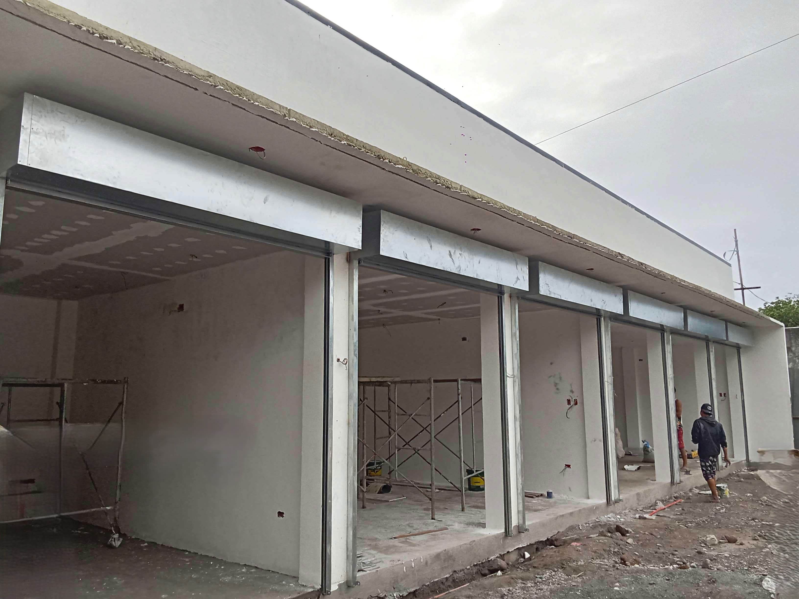 Corcen rollup door for finishing